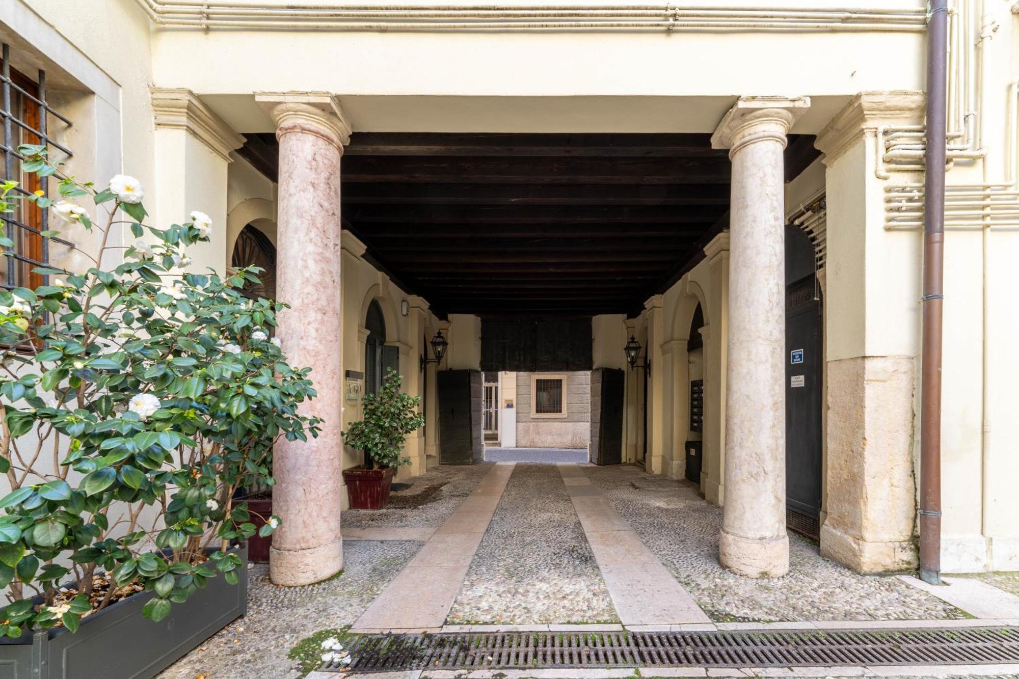 ヴェローナPalazzo Venierアパートメント エクステリア 写真